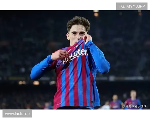 加维随巴萨抵达纽卡斯尔 安静酒店远离喧嚣 加维随巴萨抵达纽卡斯尔 安静酒店远离喧嚣